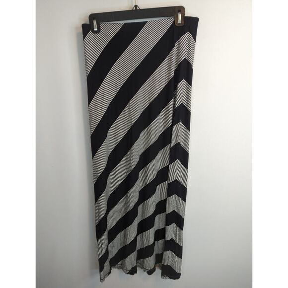 Max Studio Black Diagonal Striped Long Maxi Skirt Medium‎ NWT - Picture 1 of 7